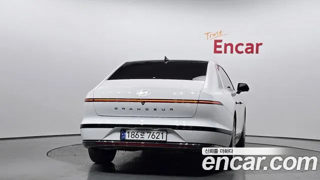 Hyundai Grandeur Hybrid (GN7) id 2716035 из Кореи 14