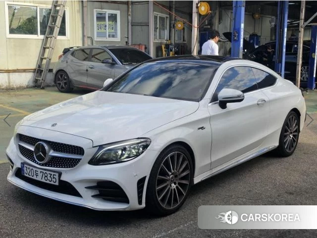 Mercedes-Benz C-Class W205 2023 Белый из Кореи, фото 4