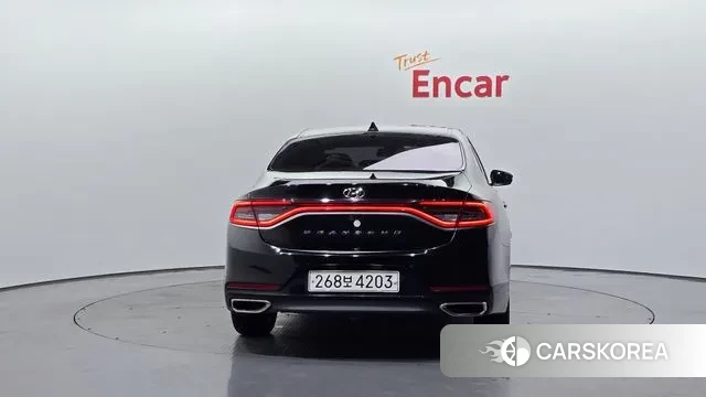 Hyundai Grandeur IG id 3039068 из Кореи 14