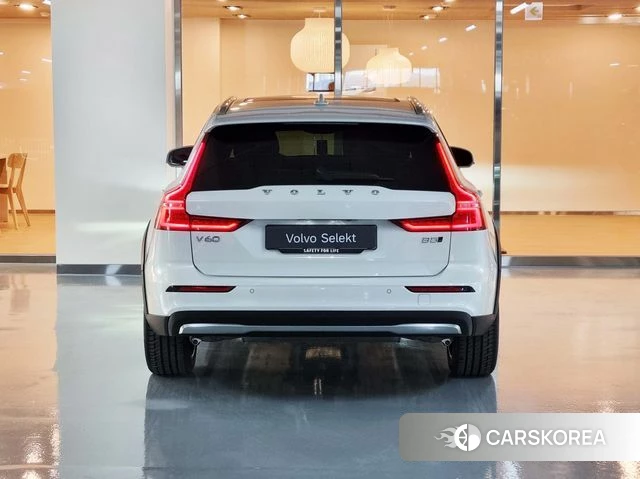 Volvo V60 Cross-Country 2nd Generation id 3921503 из Кореи 14