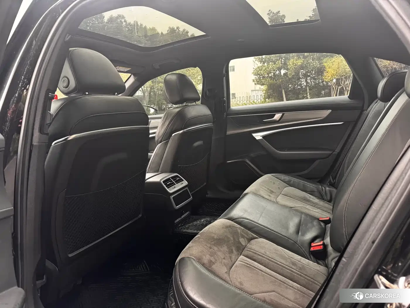 Audi A6L id 4583821 из Китая 9
