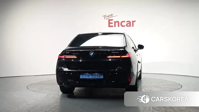 BMW i7 (G70) id 3487117 из Кореи 14