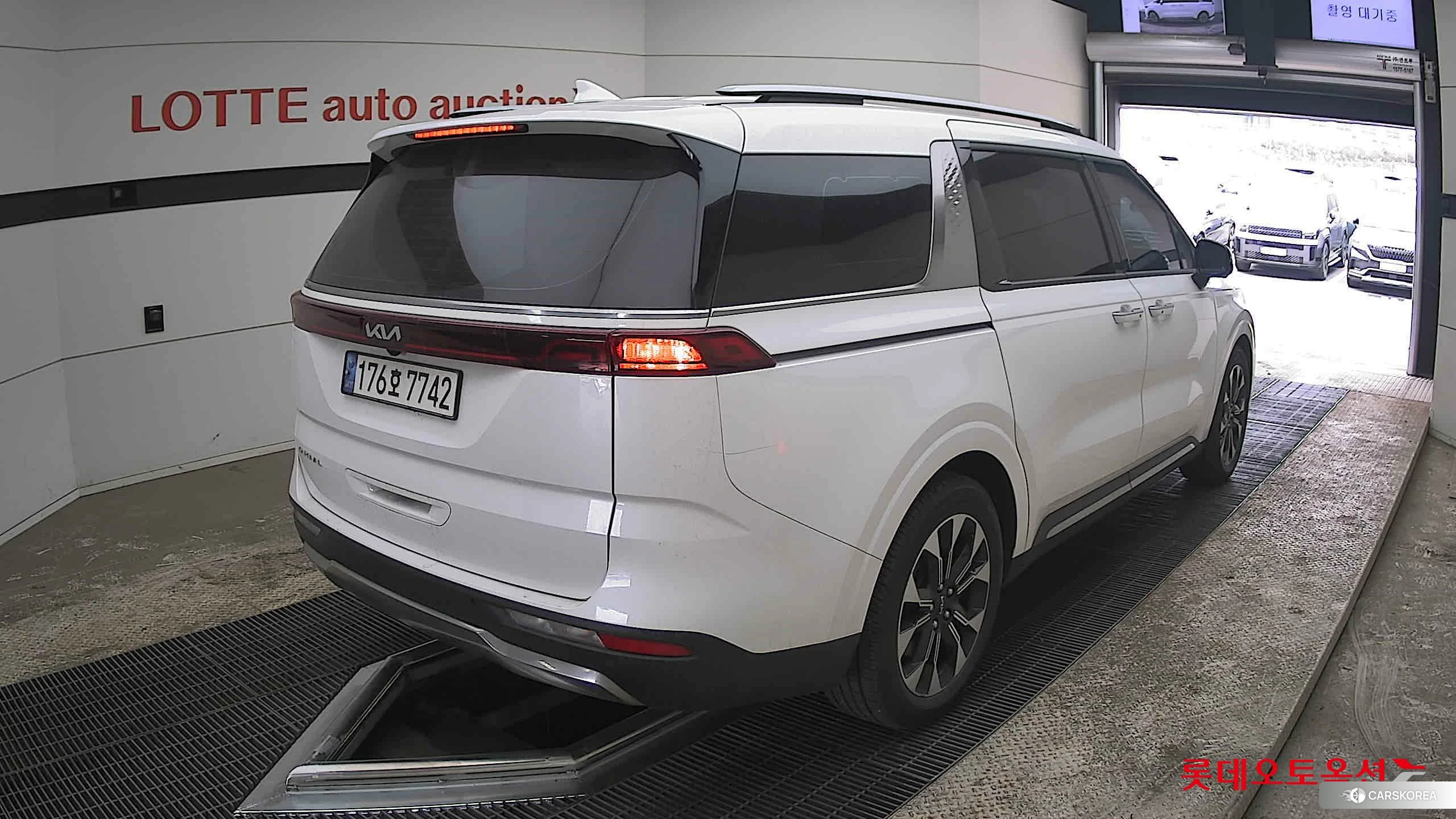 Kia Carnival Limousine id 3882175 из Кореи 32