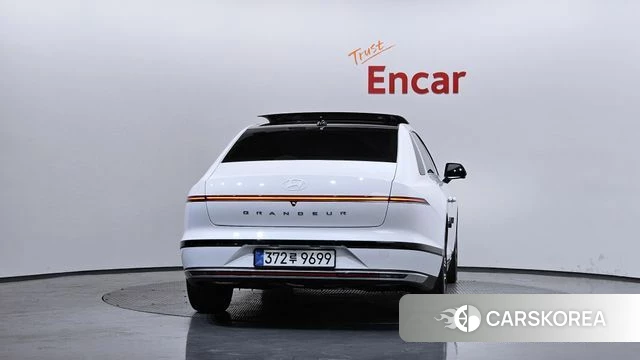 Hyundai Grandeur (GN7) id 4413800 из Кореи 32