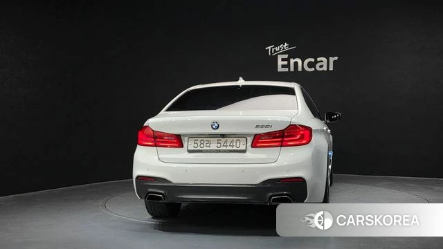 BMW 5 Series (G30) id 3845915 из Кореи 14