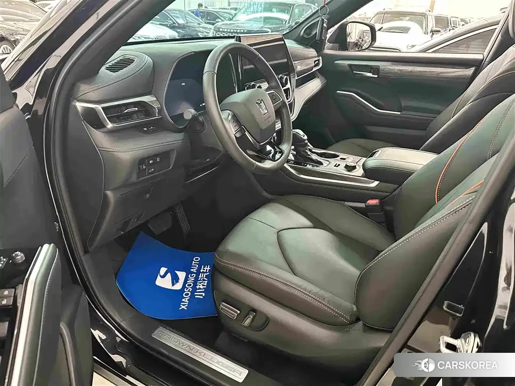 Toyota Crown 2024 Черный из Китая, фото 6