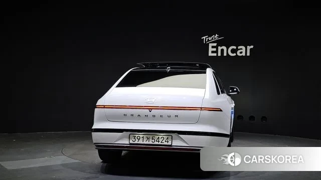 Hyundai Grandeur (GN7) id 3058308 из Кореи 14