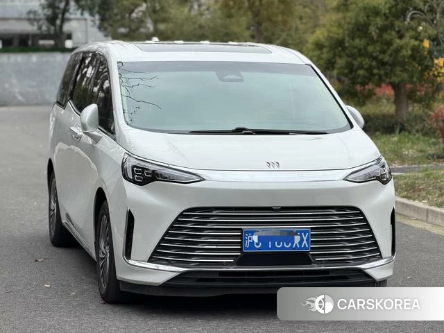 Buick century 2024 Белый из Китая, фото 5