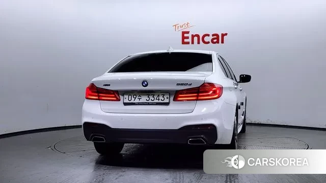 BMW 5 Series (G30) id 3039538 из Кореи 14