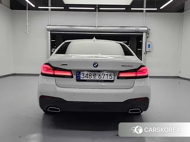 BMW 5 Series (G30) id 3492393 из Кореи 14