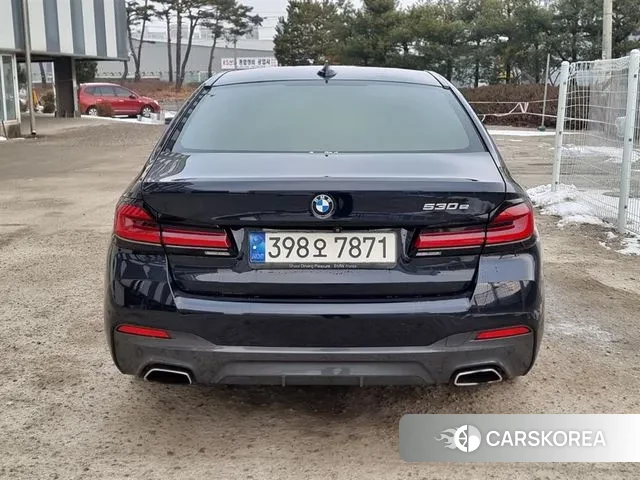 BMW 5 Series (G30) id 3669139 из Кореи 14