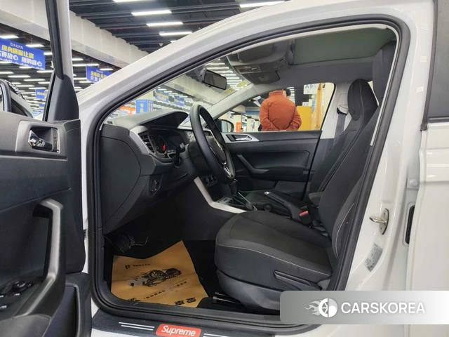 Volkswagen Polo id 4261338 из Китая 12