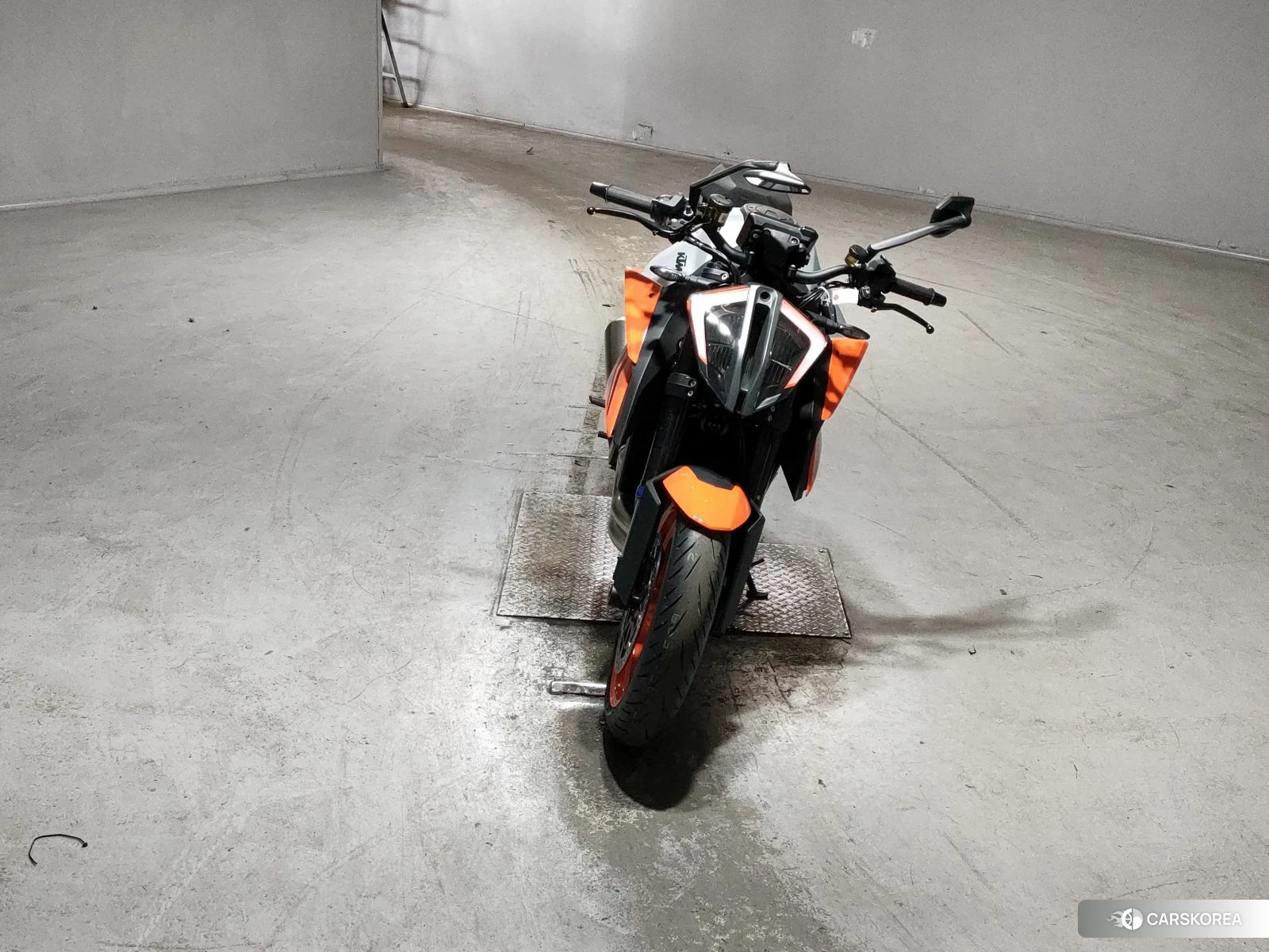KTM 1290 SUPER DUKE R 2023 из Японии