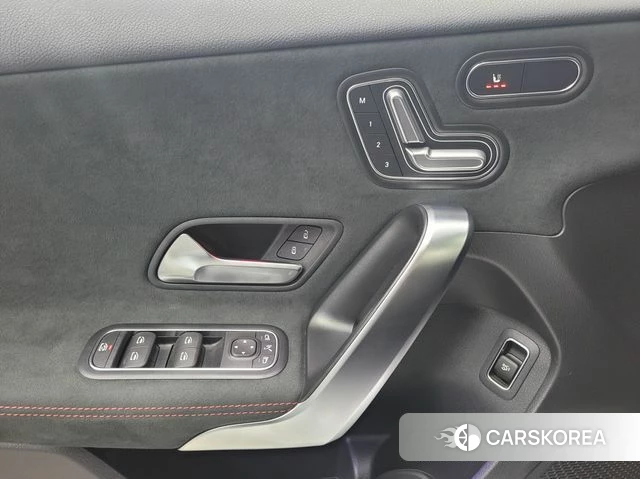 Mercedes-Benz A-Class W177 id 3823848 из Кореи 14