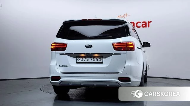 Kia The New Carnival id 4362684 из Кореи 27