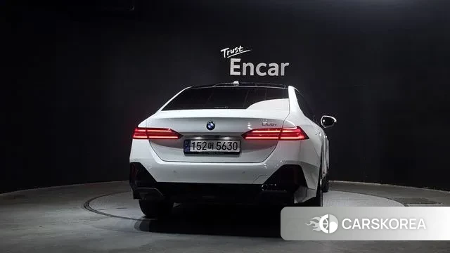 BMW 5 Series (G60) id 3614563 из Кореи 14