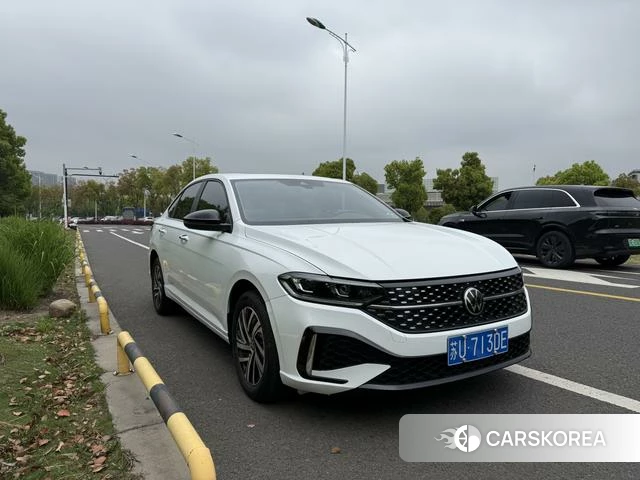 Volkswagen Lavida 2024 Белый из Китая, фото 5