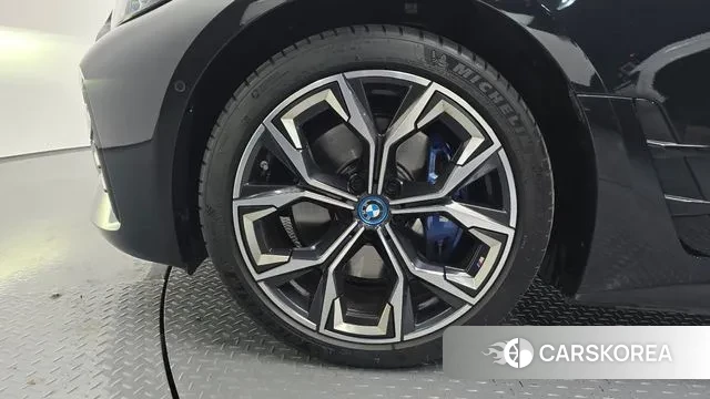 BMW i4 id 3764227 из Кореи 14