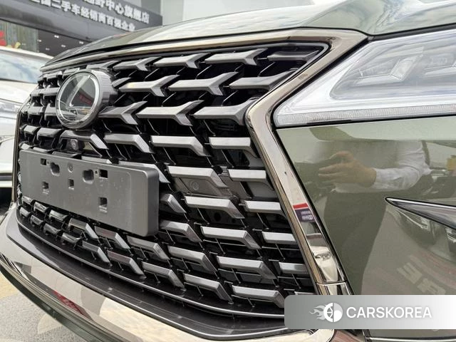 Lexus LX id 4348926 из Китая 10