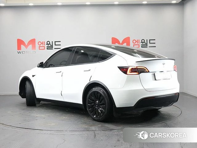 Tesla Model Y 2024 Белый из Кореи, фото 4