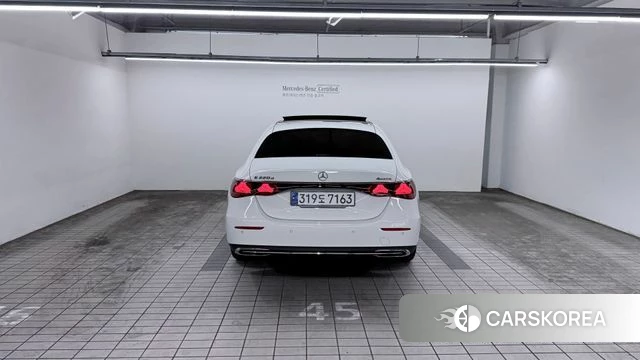 Mercedes-Benz E-Class W214 id 4360124 из Кореи 14