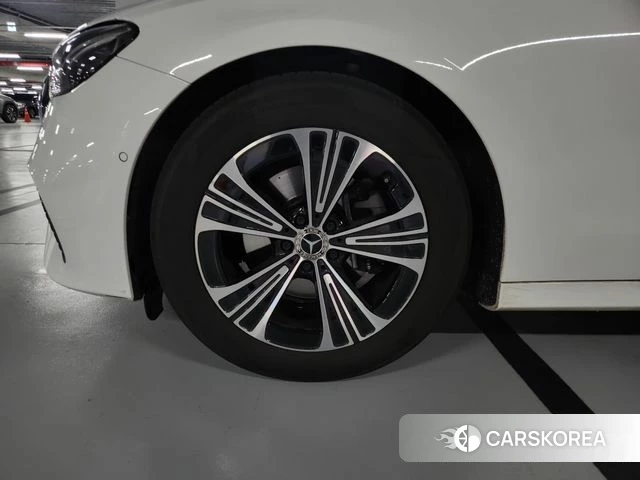 Mercedes-Benz E-Class W214 id 3902580 из Кореи 14