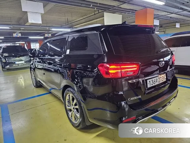 Kia The New Carnival id 3422882 из Кореи 14