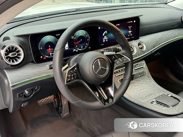 Mercedes-Benz CLS 2023 Белый из Китая, фото 4
