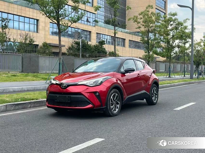 Toyota C-HR 2021 Красный из Китая, фото 4