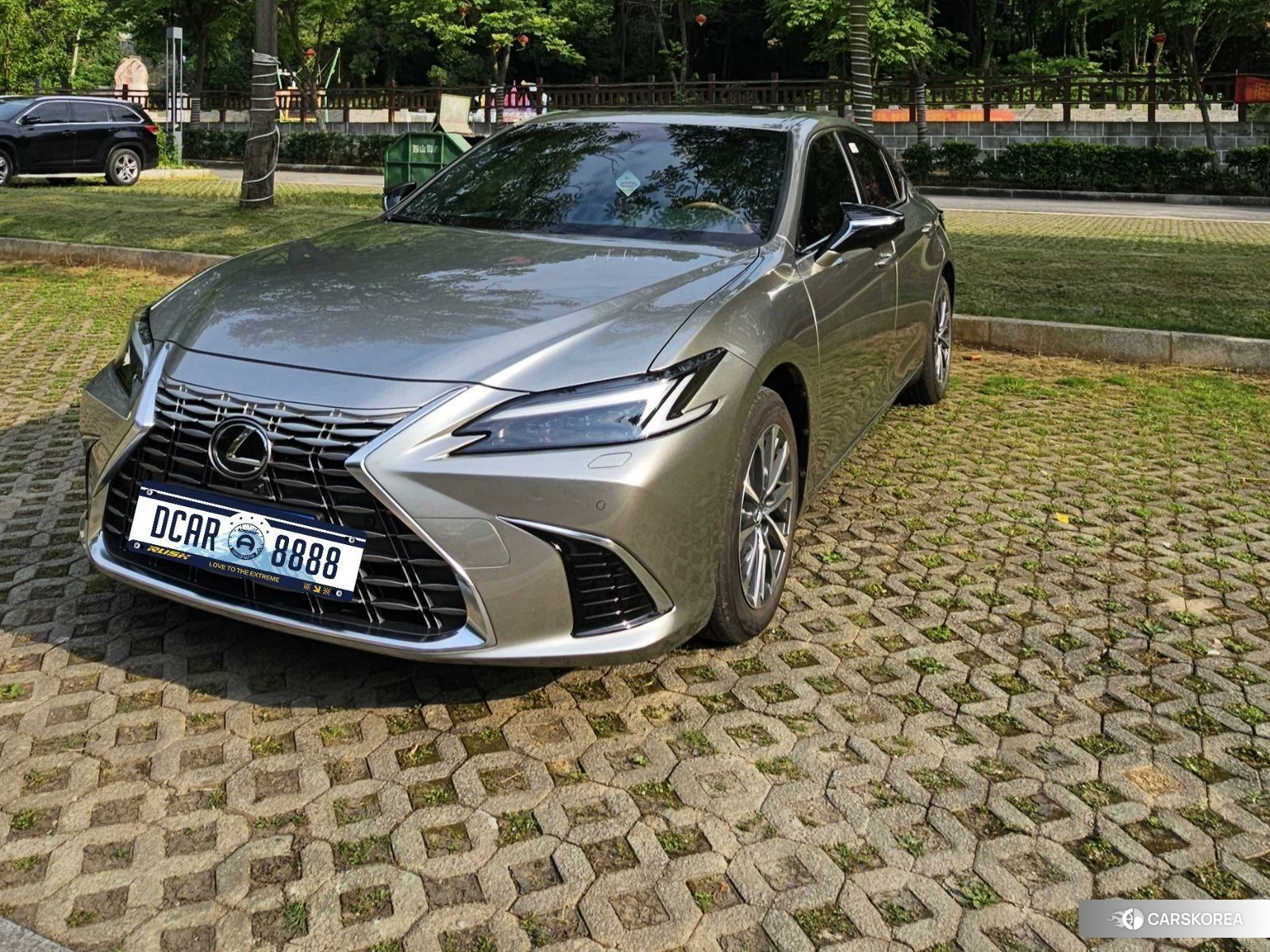 Lexus ES 2024 Серебристо-серый из Китая, фото 4