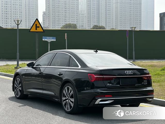 Audi A6L id 4272806 из Китая 7