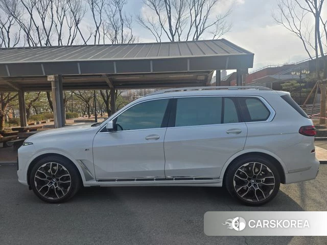 BMW X7 (G07) 2025 Белый из Кореи, фото 5