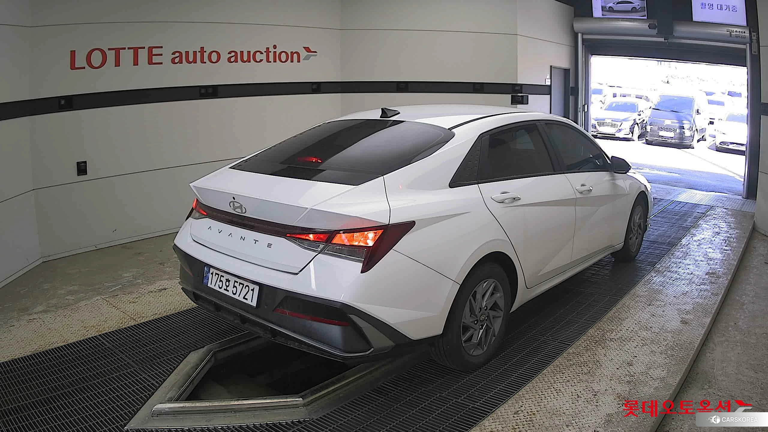 Hyundai Avante id 4296739 из Кореи 32