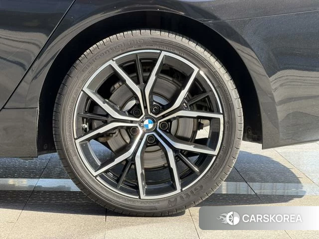 BMW 5 series 2021 Черный из Китая, фото 4