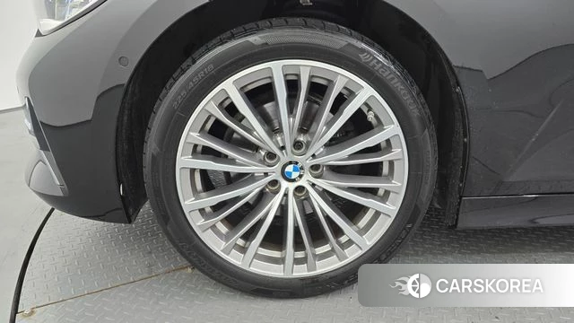 BMW 3 Series (G20) id 4592652 из Кореи 27
