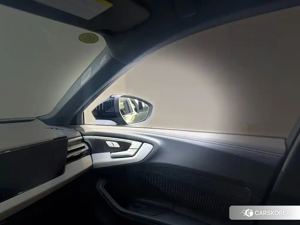Audi A5L id 4576427 из Китая 12
