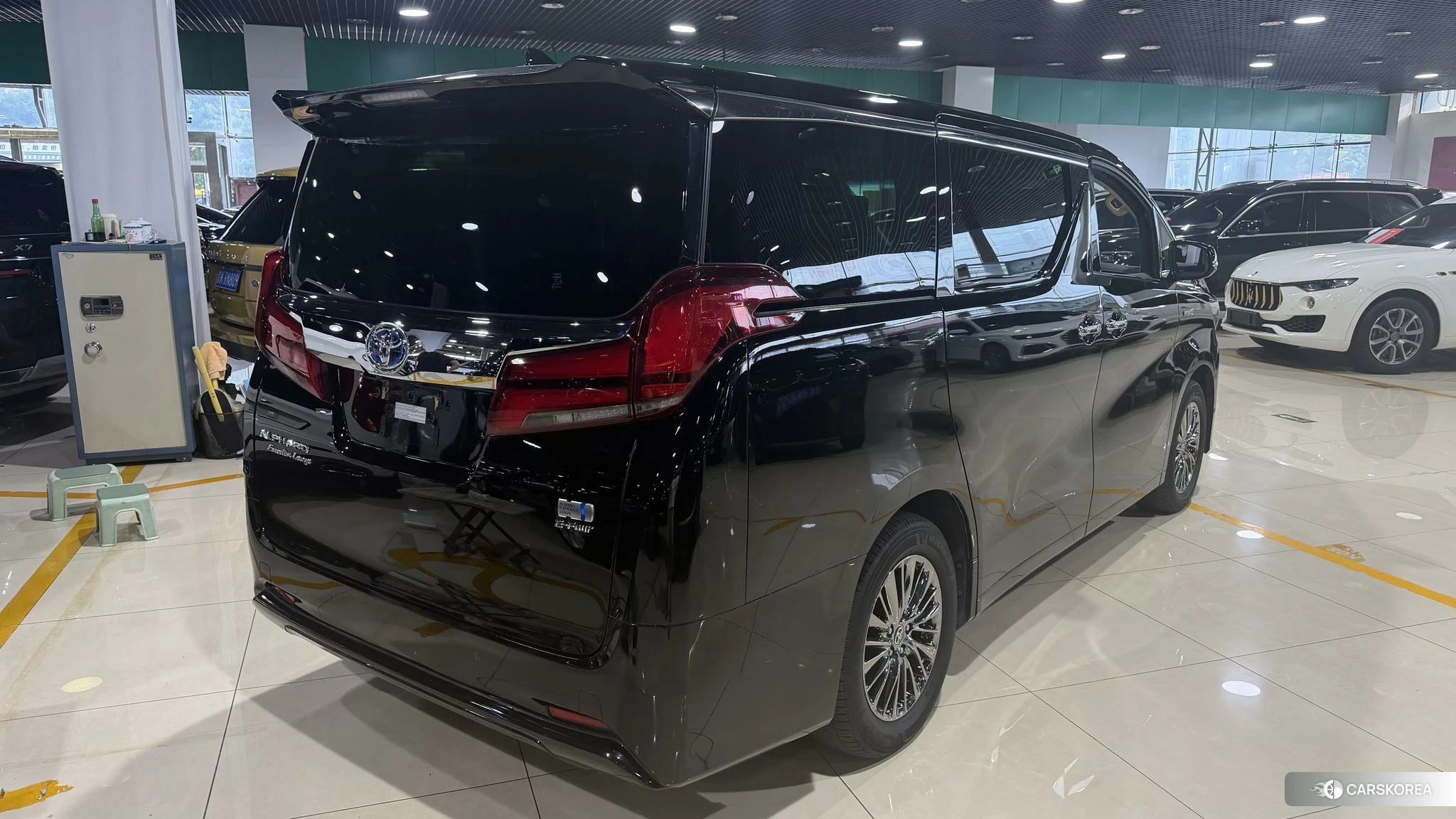 Toyota Elfa id 4512717 из Китая 16