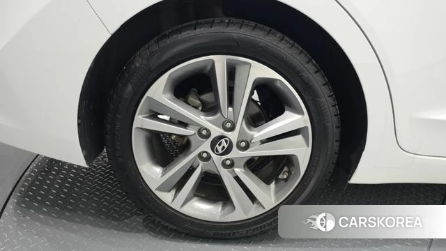 Hyundai Avante AD id 4345781 из Кореи 25