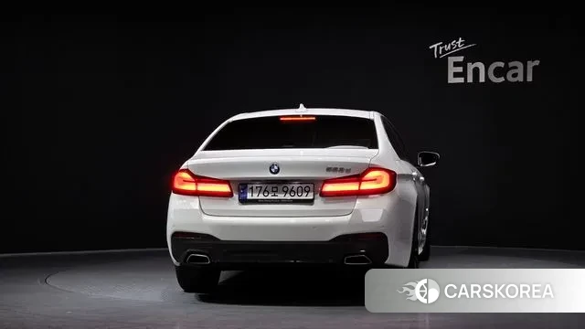 BMW 5 Series (G30) id 3746714 из Кореи 14