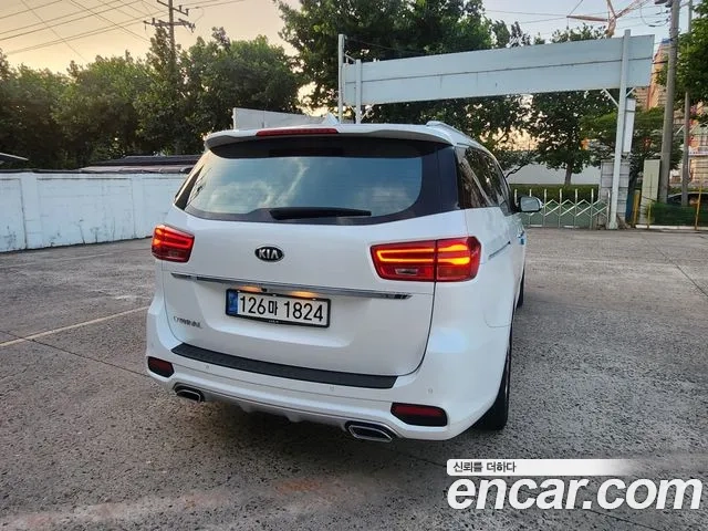 Kia The New Carnival id 2924771 из Кореи 14