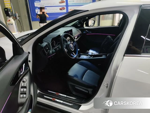 Mazda CX-4 2023 Белый из Китая, фото 4