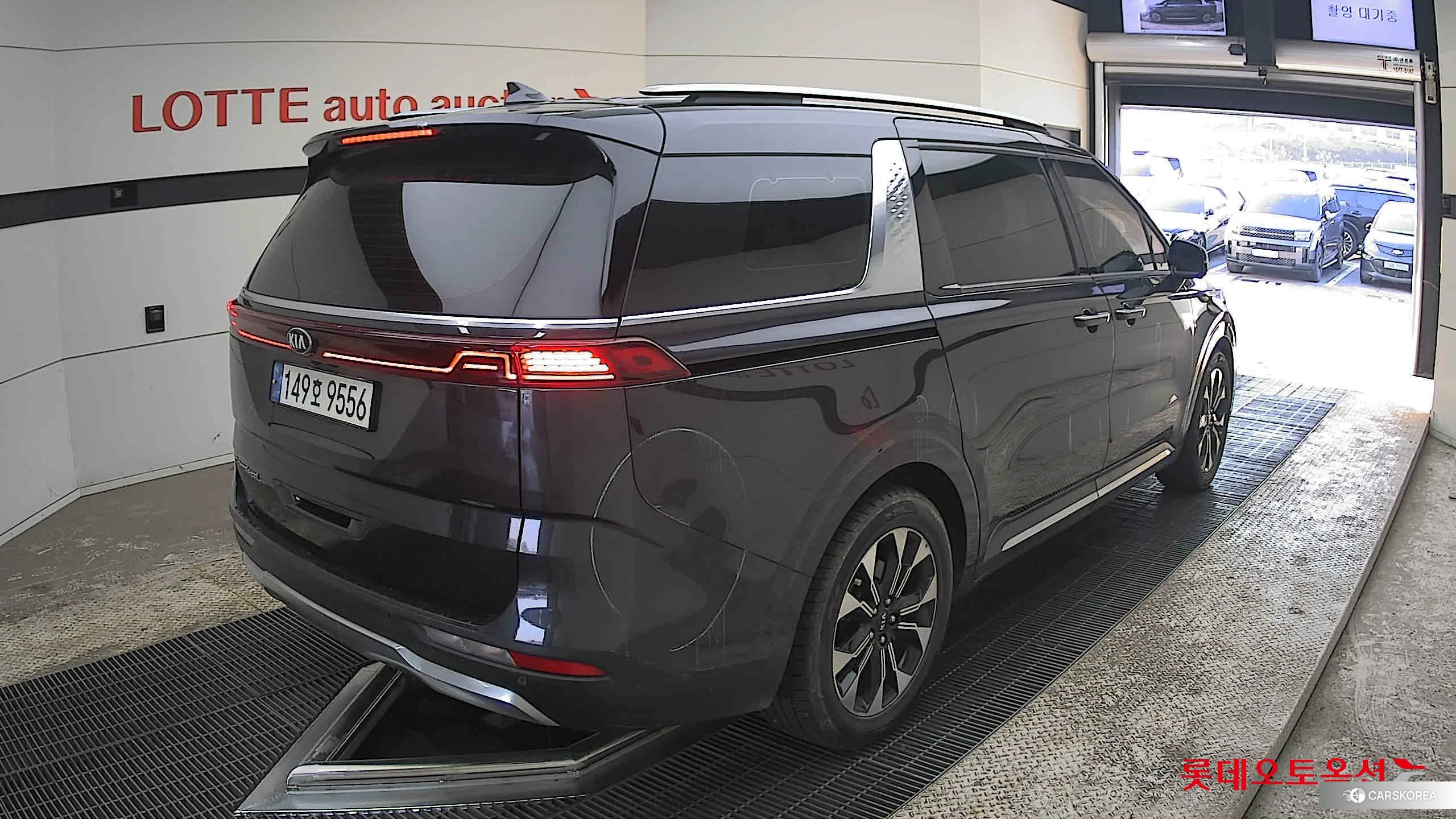 Kia Carnival id 3888403 из Кореи 31