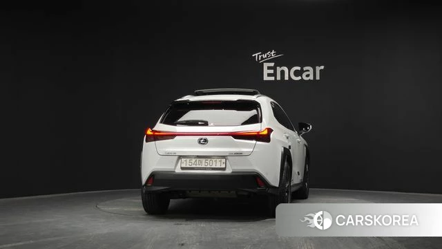 Lexus UX250h id 3916690 из Кореи 14