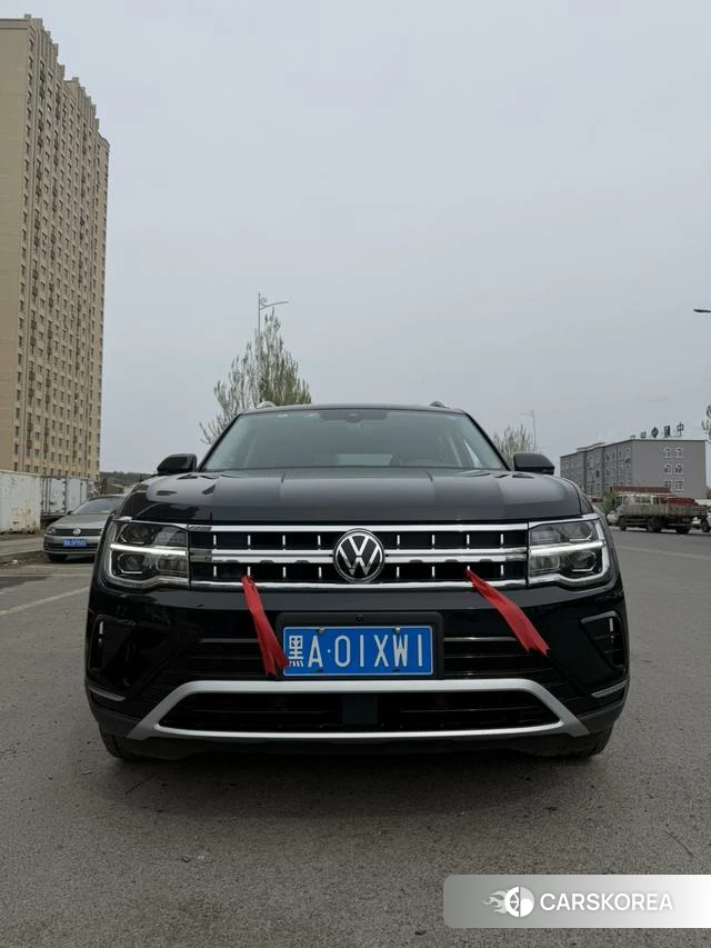 Volkswagen Tourang 2023 Черный из Китая, фото 4