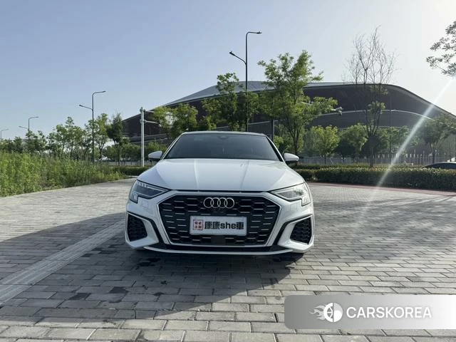 Audi A3 2023 Белый из Китая, фото 4
