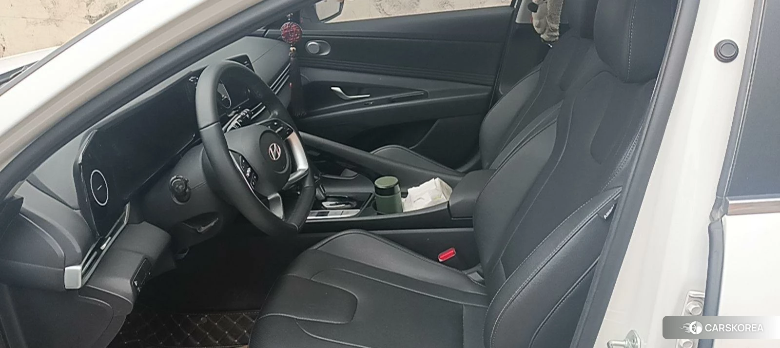 Hyundai Elantra 2023 Белый из Китая, фото 4