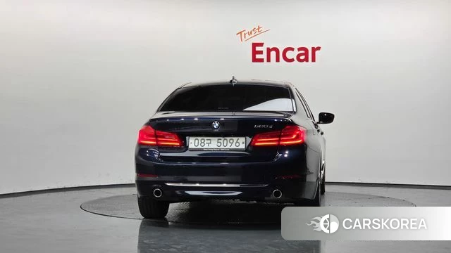 BMW 5 Series (G30) id 4490666 из Кореи 30