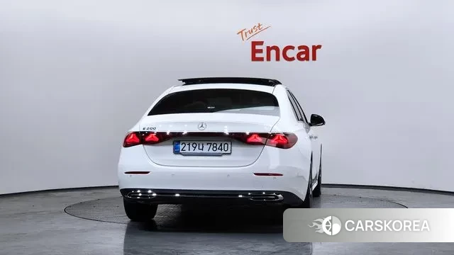 Mercedes-Benz E-Class W214 2025 Белый из Кореи, фото 6