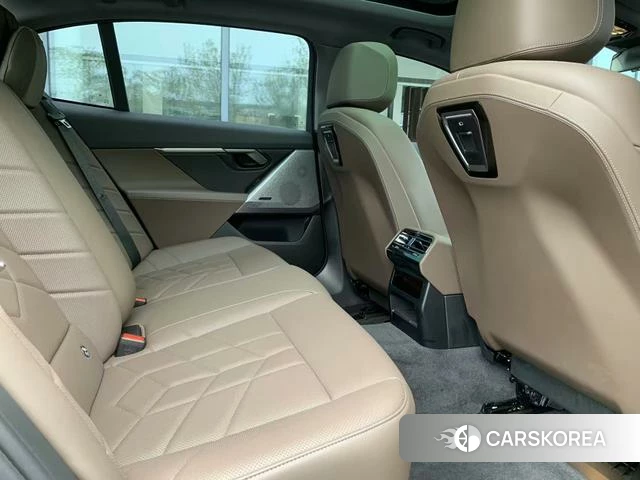 BMW 5 series id 4260506 из Китая 8