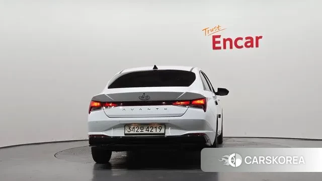 Hyundai Avante Hybrid (CN7) id 3037357 из Кореи 14